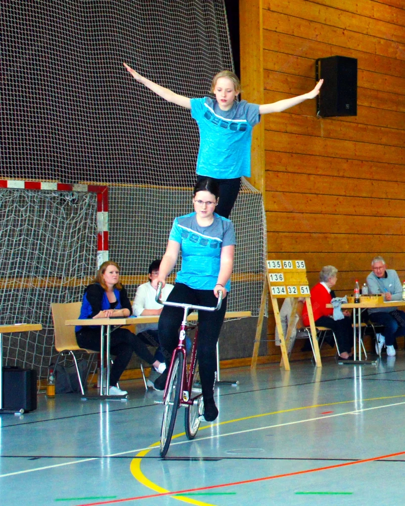 2023 - Bericht - Radsport - Lea König und Ines Dupper - Reitsitz-Sattelstand